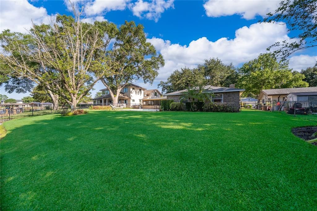For Sale: $1,125,000 (3 beds, 2 baths, 2531 Square Feet)