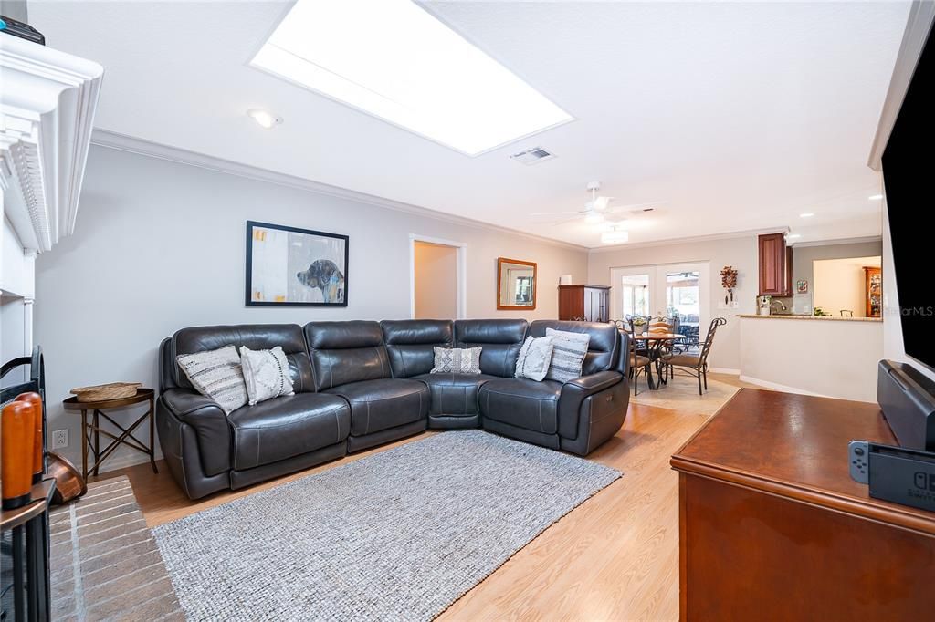 For Sale: $1,125,000 (3 beds, 2 baths, 2531 Square Feet)