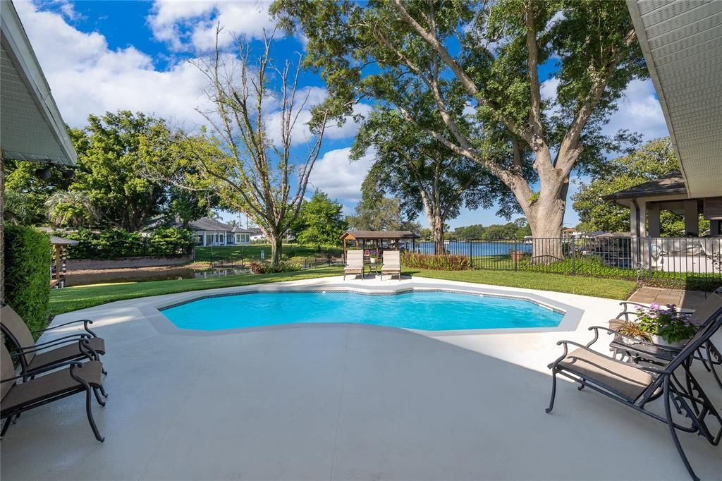 For Sale: $1,125,000 (3 beds, 2 baths, 2531 Square Feet)