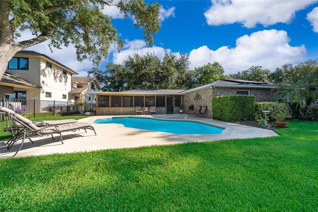 For Sale: $1,125,000 (3 beds, 2 baths, 2531 Square Feet)