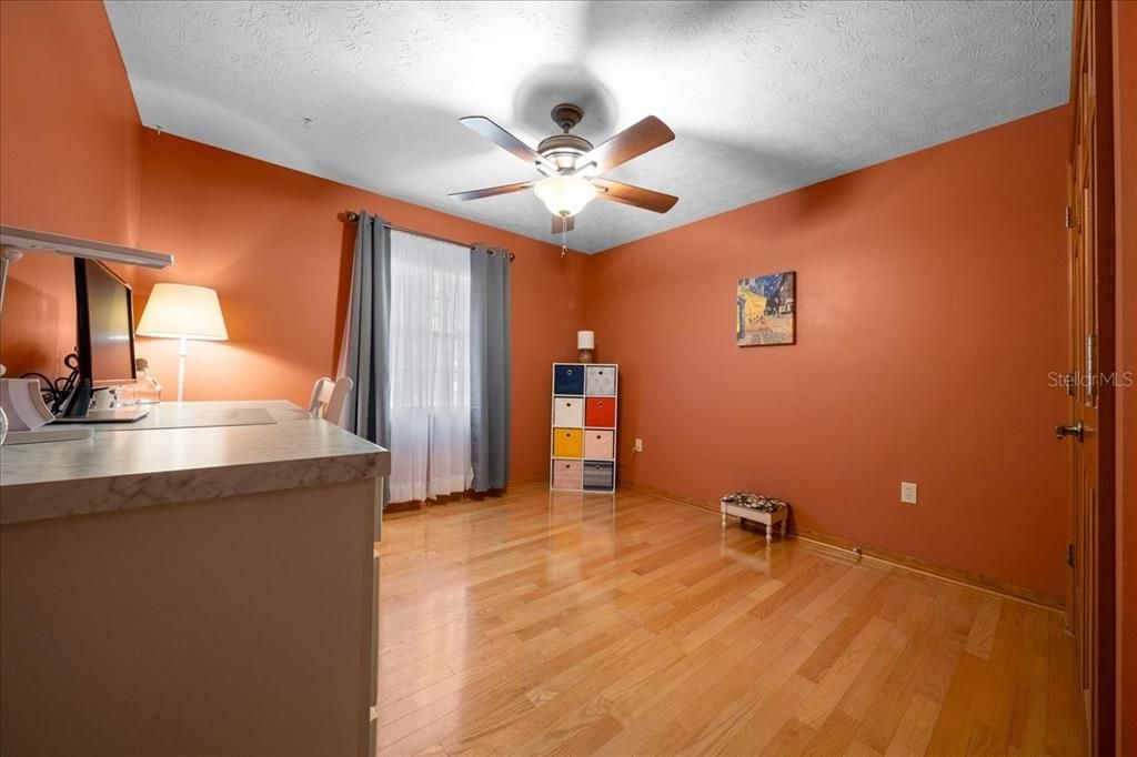 На продажу: $339,900 (3 спален, 2 ванн, 2466 Квадратных фут)