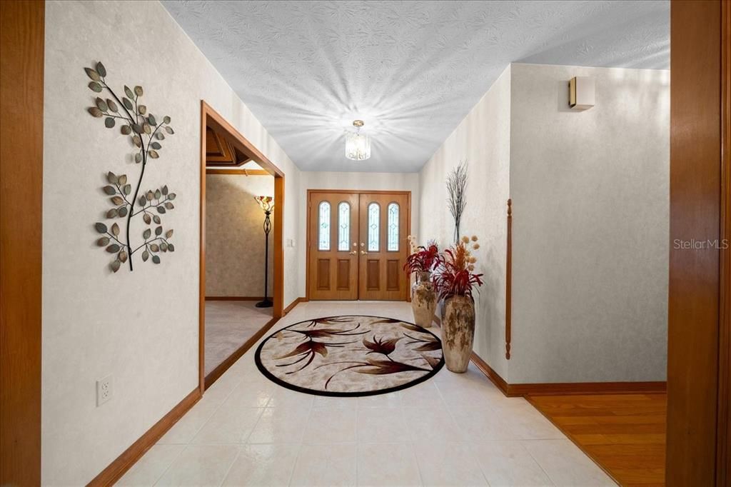 На продажу: $339,900 (3 спален, 2 ванн, 2466 Квадратных фут)