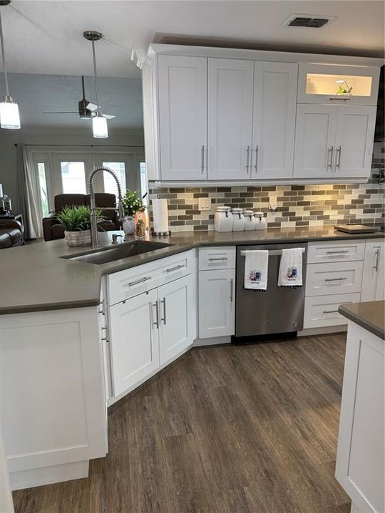 Active With Contract: $450,000 (3 beds, 2 baths, 1860 Square Feet)