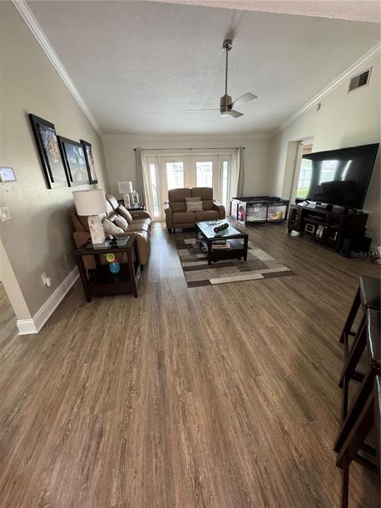 Active With Contract: $450,000 (3 beds, 2 baths, 1860 Square Feet)