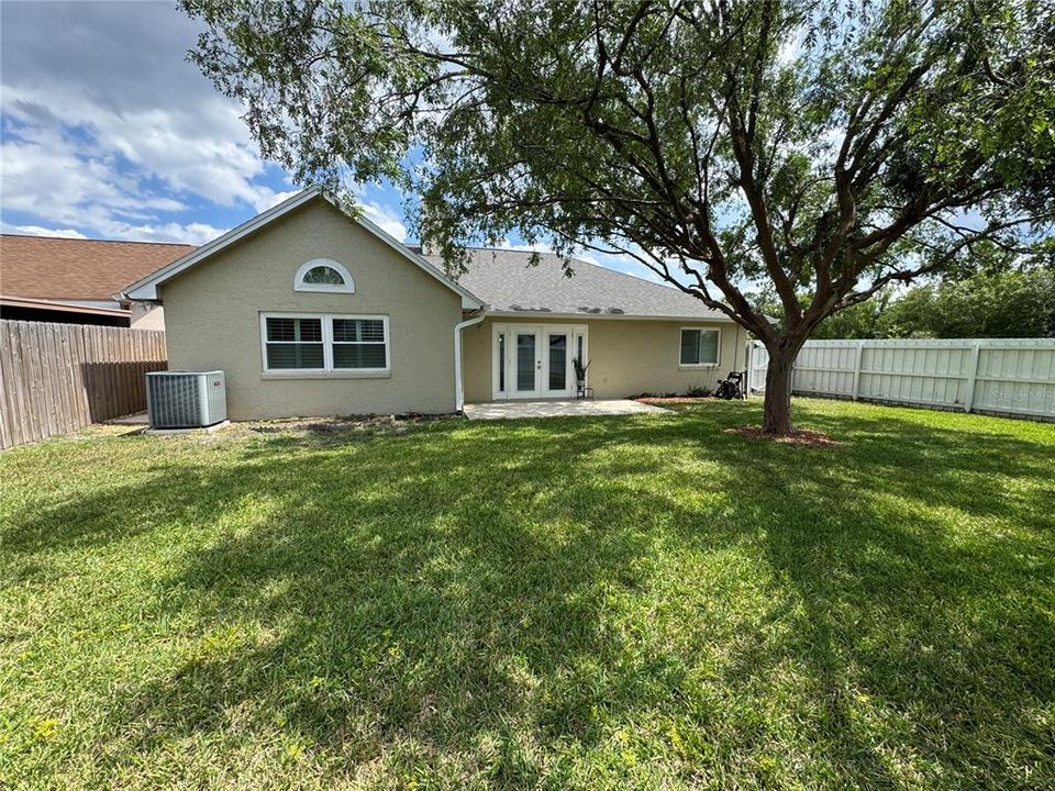 Active With Contract: $450,000 (3 beds, 2 baths, 1860 Square Feet)