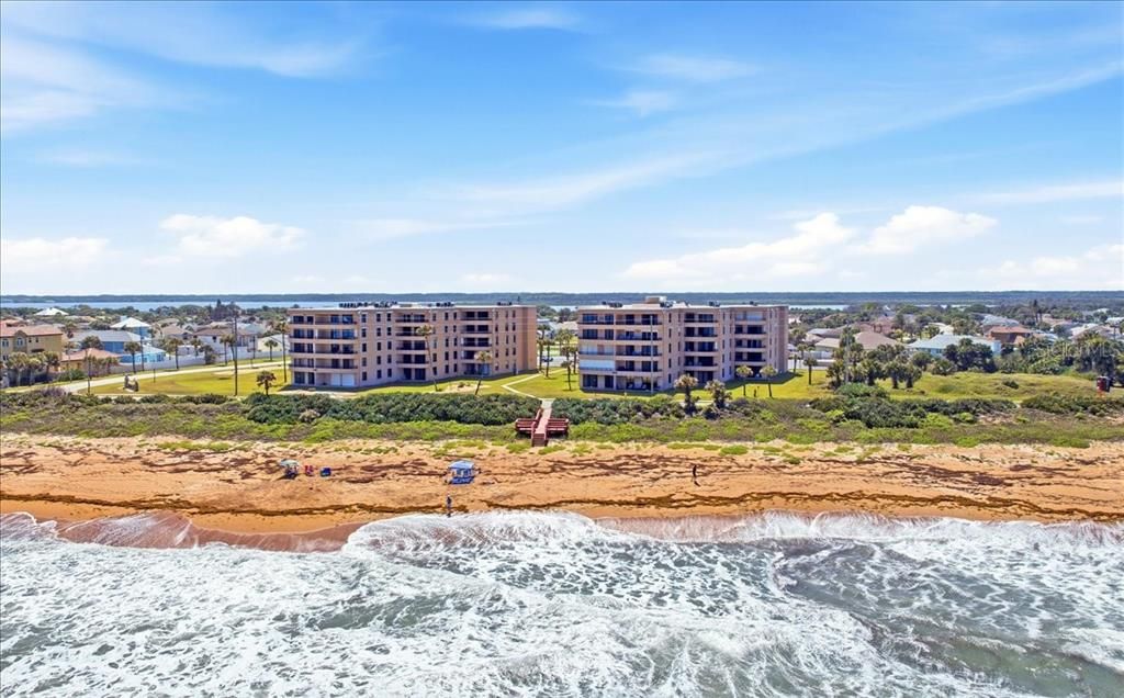 For Sale: $299,000 (2 beds, 2 baths, 1275 Square Feet)