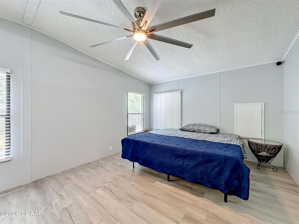 For Sale: $255,000 (4 beds, 3 baths, 1720 Square Feet)