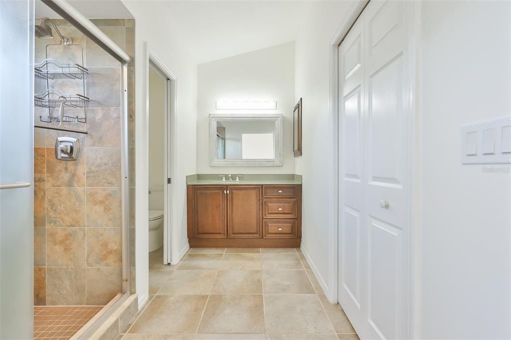 En Venta: $360,000 (3 camas, 2 baños, 1600 Pies cuadrados)