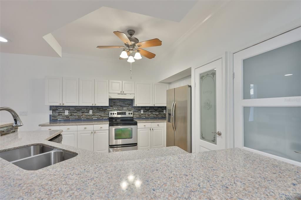 En Venta: $360,000 (3 camas, 2 baños, 1600 Pies cuadrados)