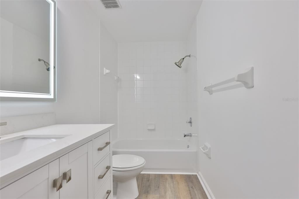 En Venta: $360,000 (3 camas, 2 baños, 1600 Pies cuadrados)
