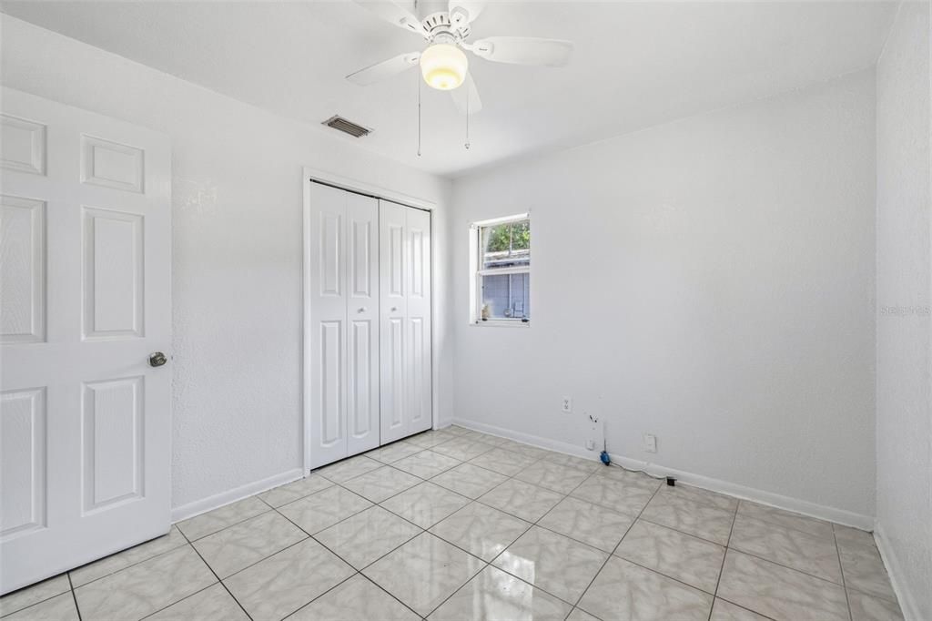 Active With Contract: $249,900 (2 beds, 1 baths, 816 Square Feet)