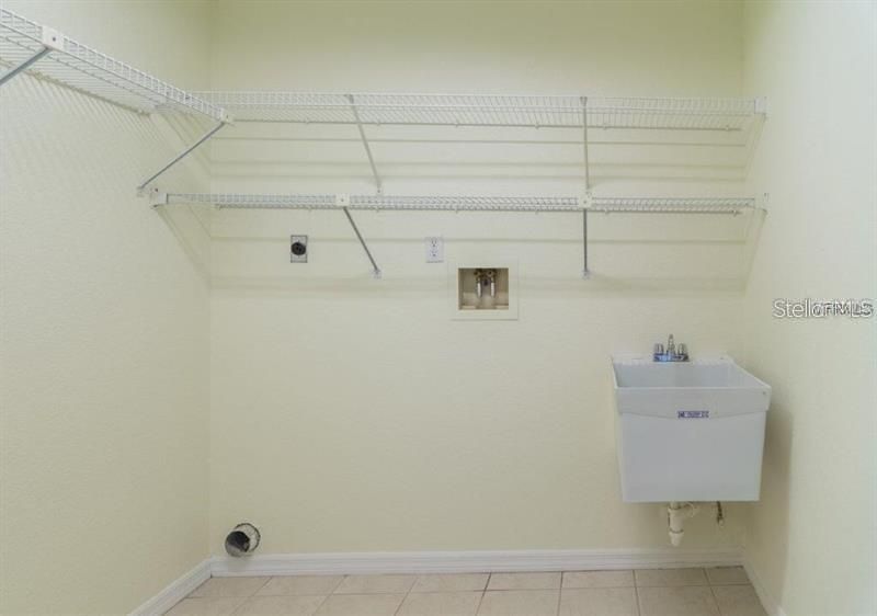 En Renta: $1,750 (3 camas, 2 baños, 1460 Pies cuadrados)