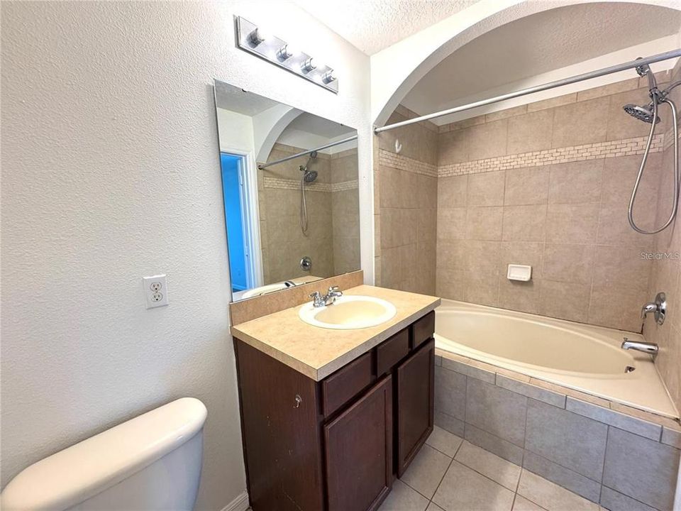 В аренду: $2,149 (3 спален, 2 ванн, 1298 Квадратных фут)