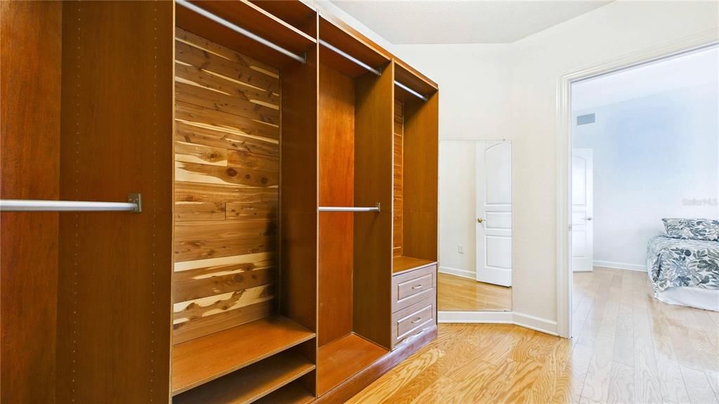 Под контрактом: $1,225,000 (2 спален, 2 ванн, 1842 Квадратных фут)