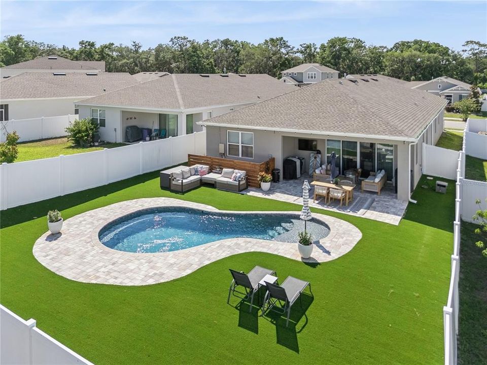 Activo con contrato: $449,000 (4 camas, 3 baños, 2291 Pies cuadrados)