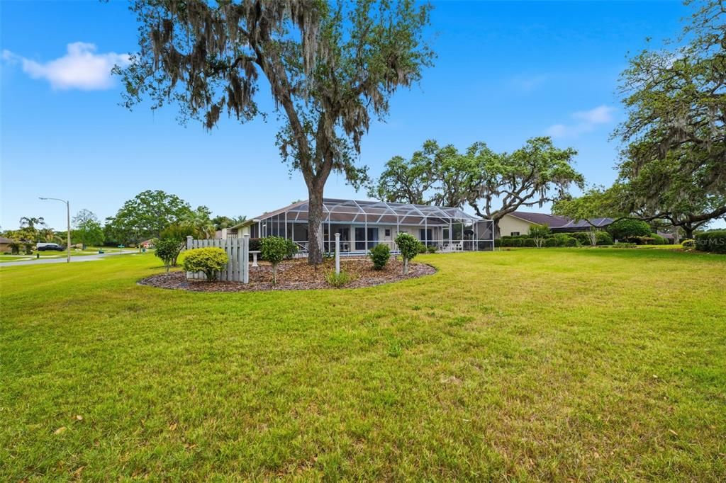 Active With Contract: $369,900 (3 beds, 2 baths, 1915 Square Feet)