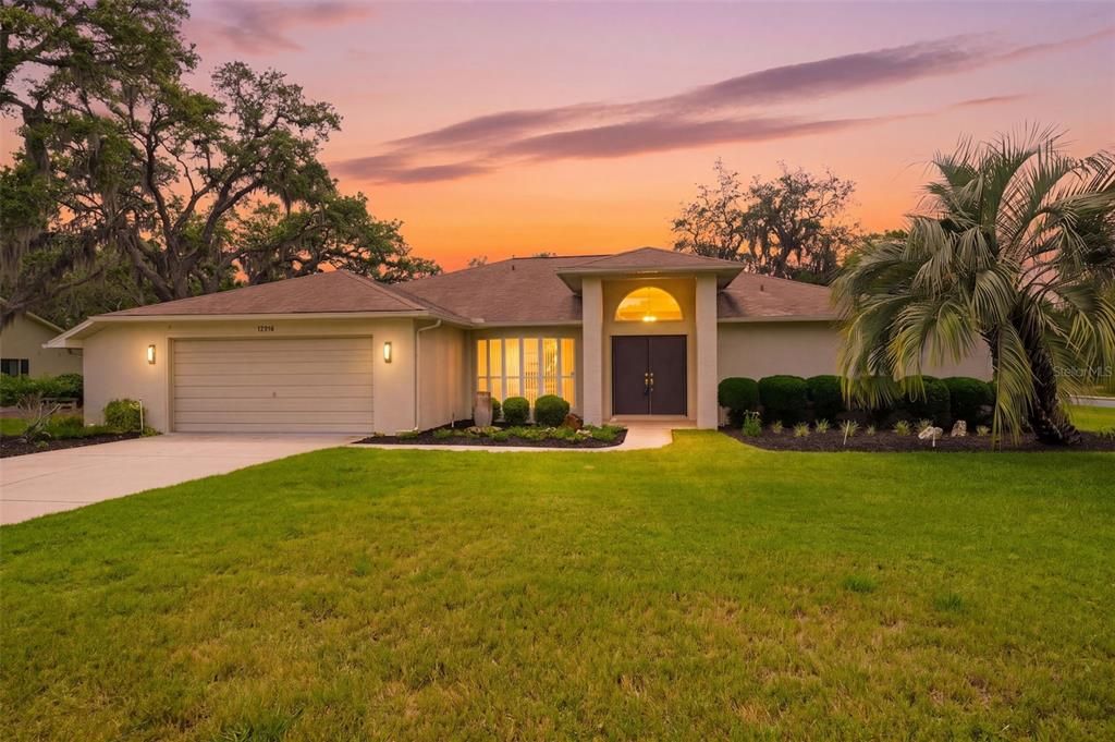 Active With Contract: $369,900 (3 beds, 2 baths, 1915 Square Feet)