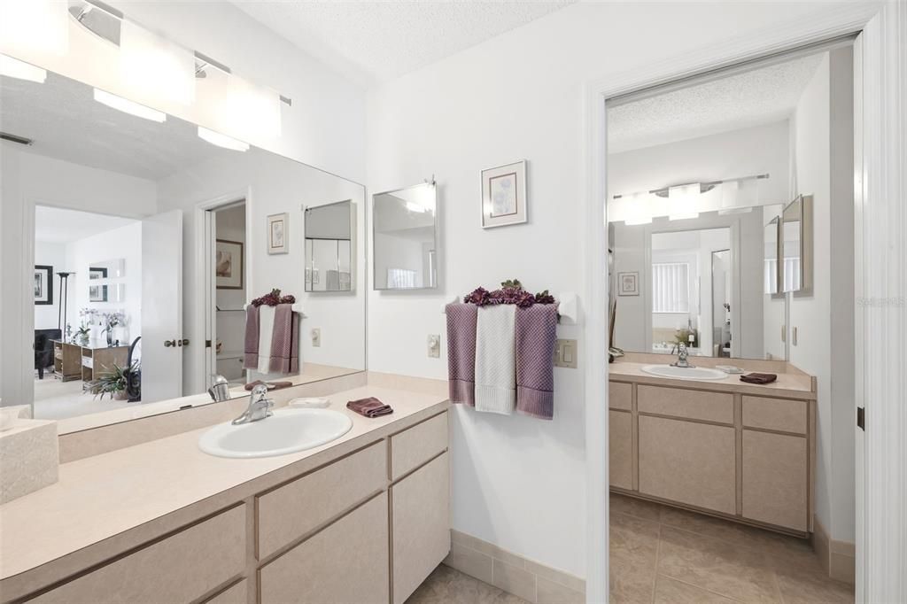 Active With Contract: $369,900 (3 beds, 2 baths, 1915 Square Feet)