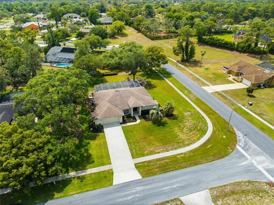 Active With Contract: $369,900 (3 beds, 2 baths, 1915 Square Feet)