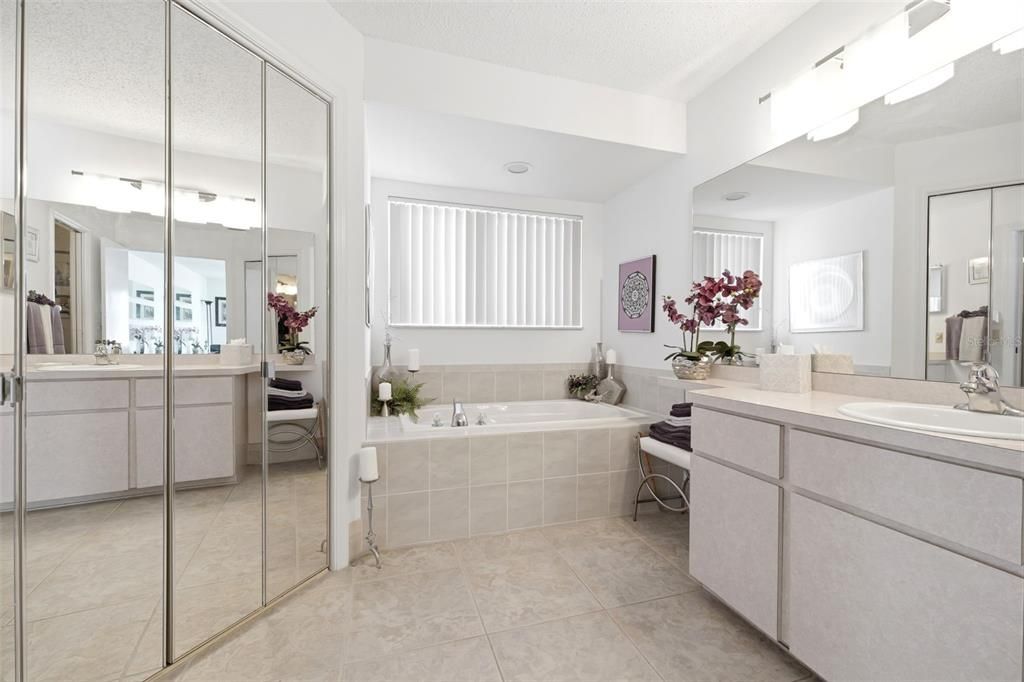 Active With Contract: $369,900 (3 beds, 2 baths, 1915 Square Feet)