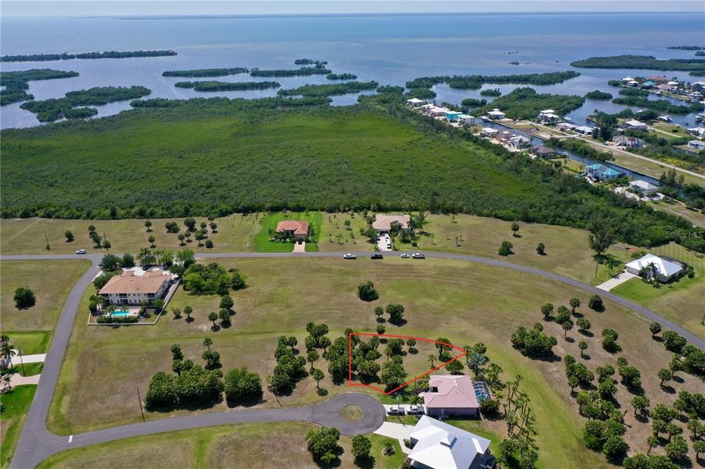 На продажу: $29,500 (0.26 acres)