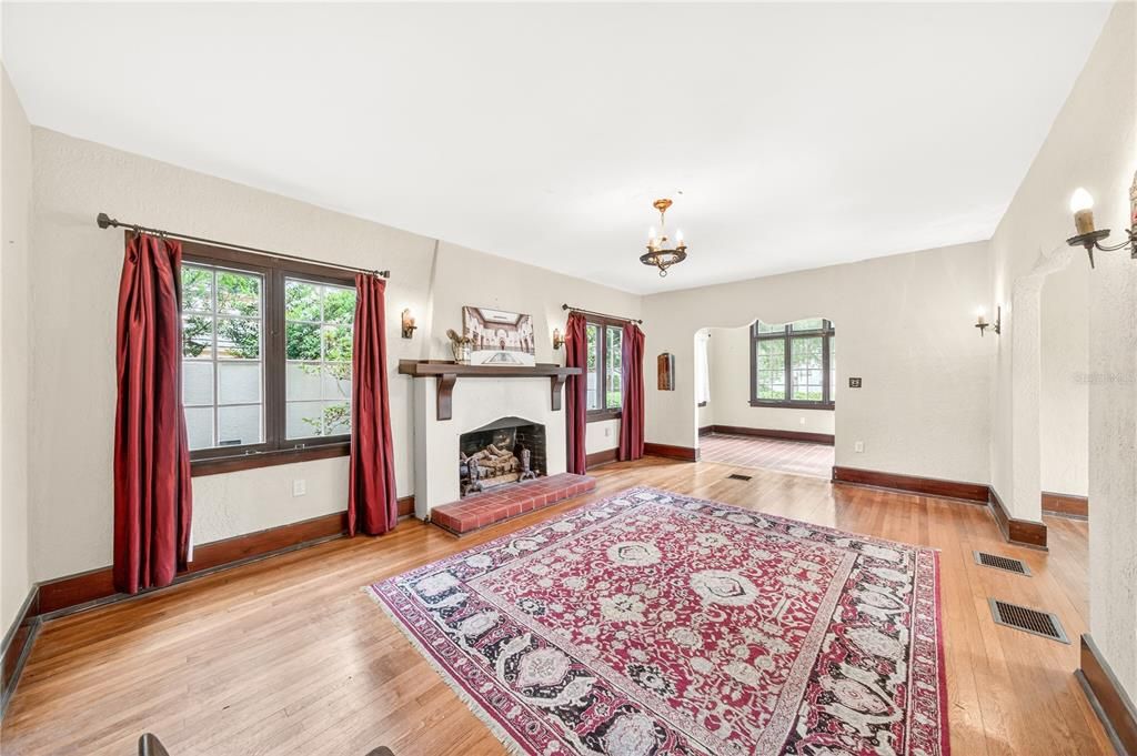 For Sale: $699,000 (3 beds, 2 baths, 2168 Square Feet)