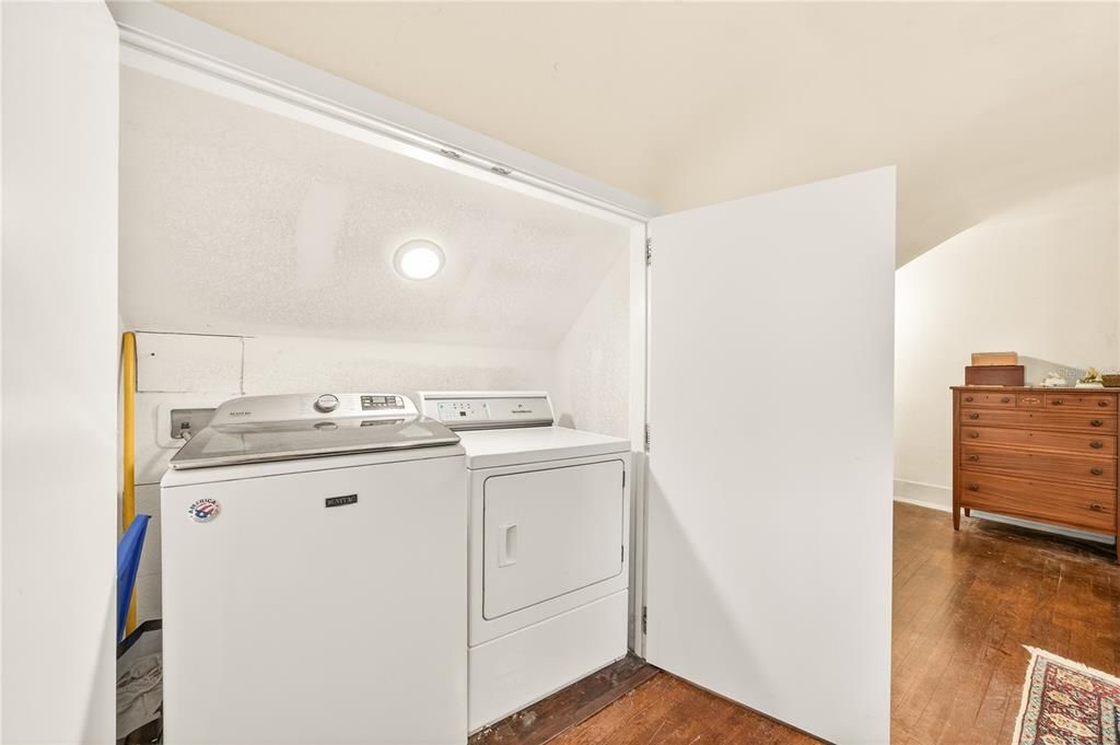 For Sale: $699,000 (3 beds, 2 baths, 2168 Square Feet)