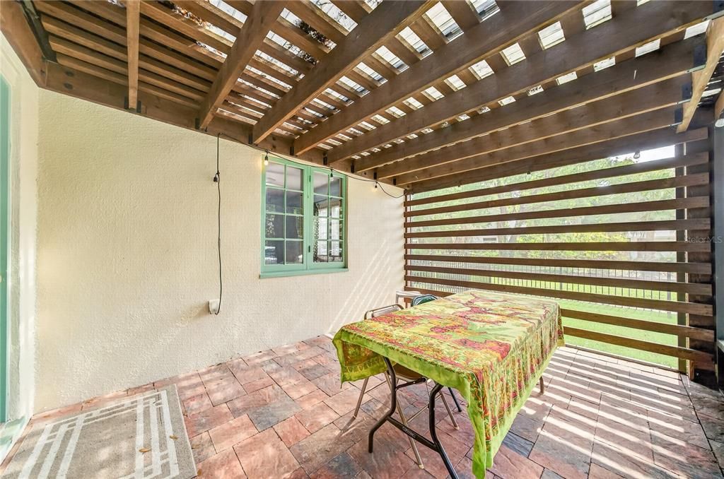 For Sale: $699,000 (3 beds, 2 baths, 2168 Square Feet)