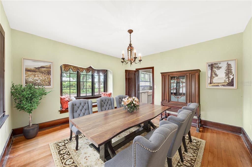 For Sale: $699,000 (3 beds, 2 baths, 2168 Square Feet)