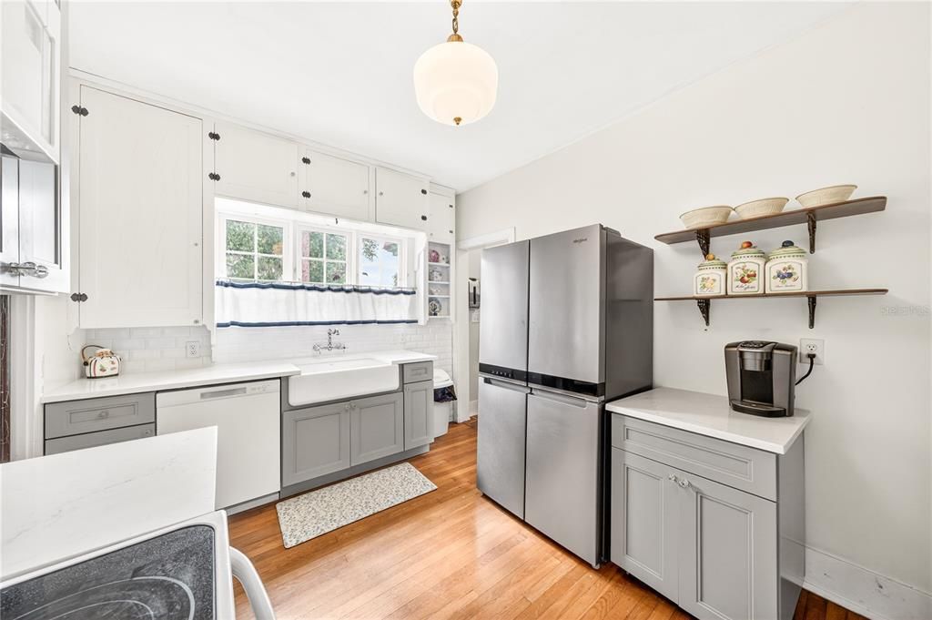 For Sale: $699,000 (3 beds, 2 baths, 2168 Square Feet)