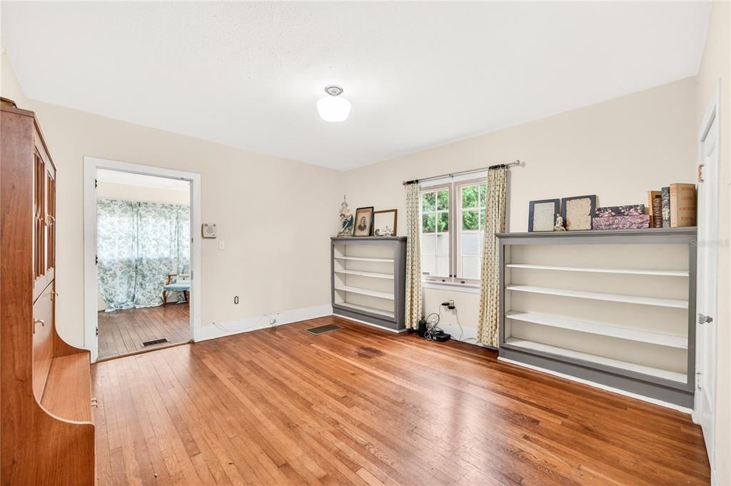 For Sale: $699,000 (3 beds, 2 baths, 2168 Square Feet)