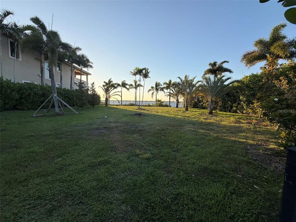 For Sale: $800,000 (0.36 acres)