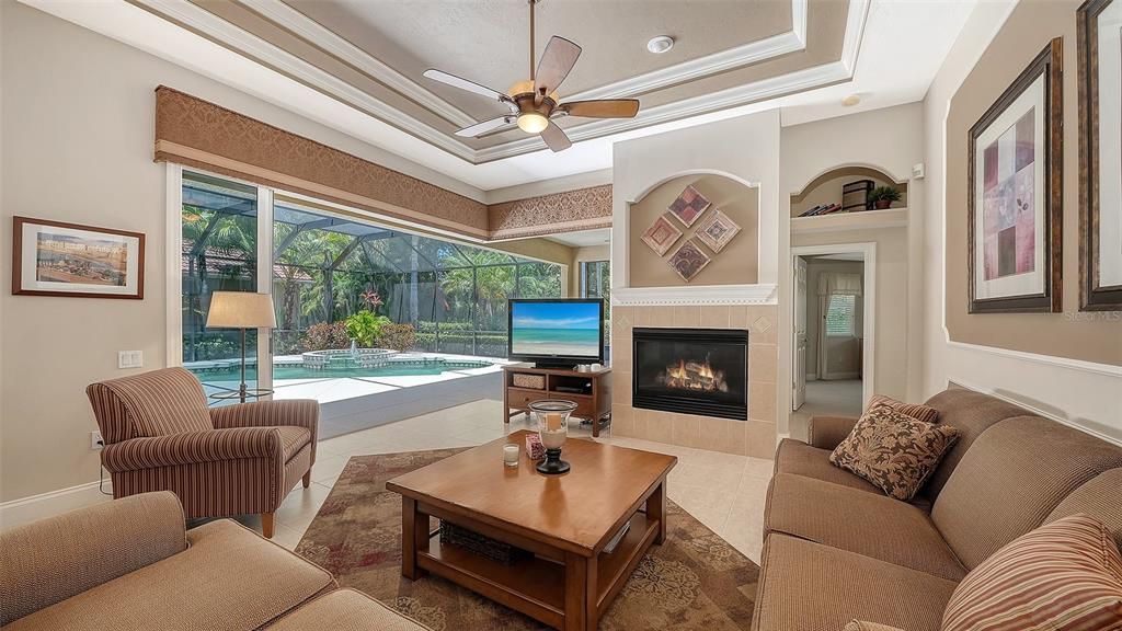 En Venta: $1,249,000 (4 camas, 4 baños, 3441 Pies cuadrados)