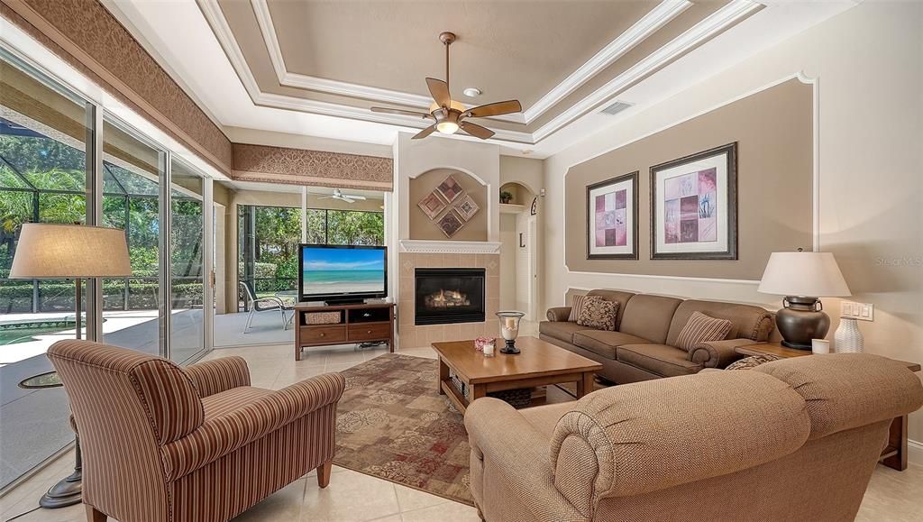En Venta: $1,249,000 (4 camas, 4 baños, 3441 Pies cuadrados)
