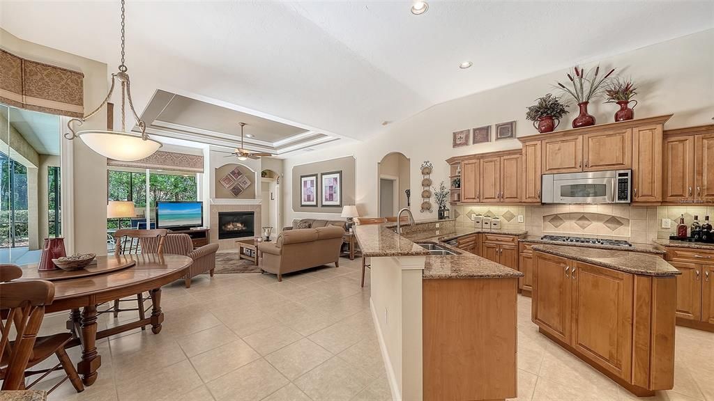 En Venta: $1,249,000 (4 camas, 4 baños, 3441 Pies cuadrados)