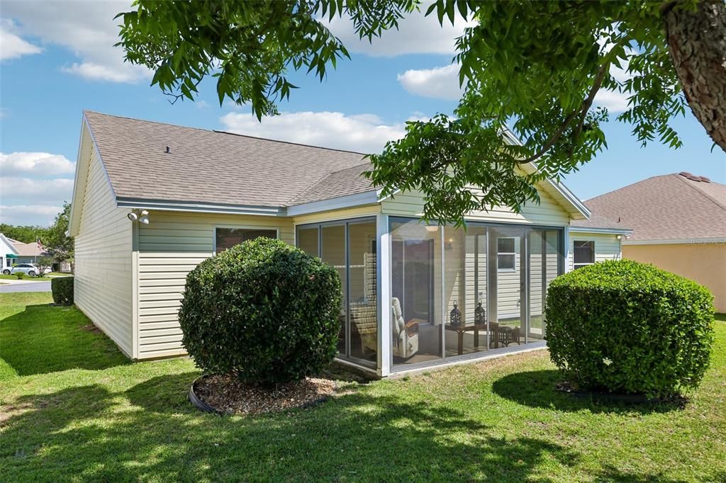Activo con contrato: $335,000 (3 camas, 2 baños, 1392 Pies cuadrados)