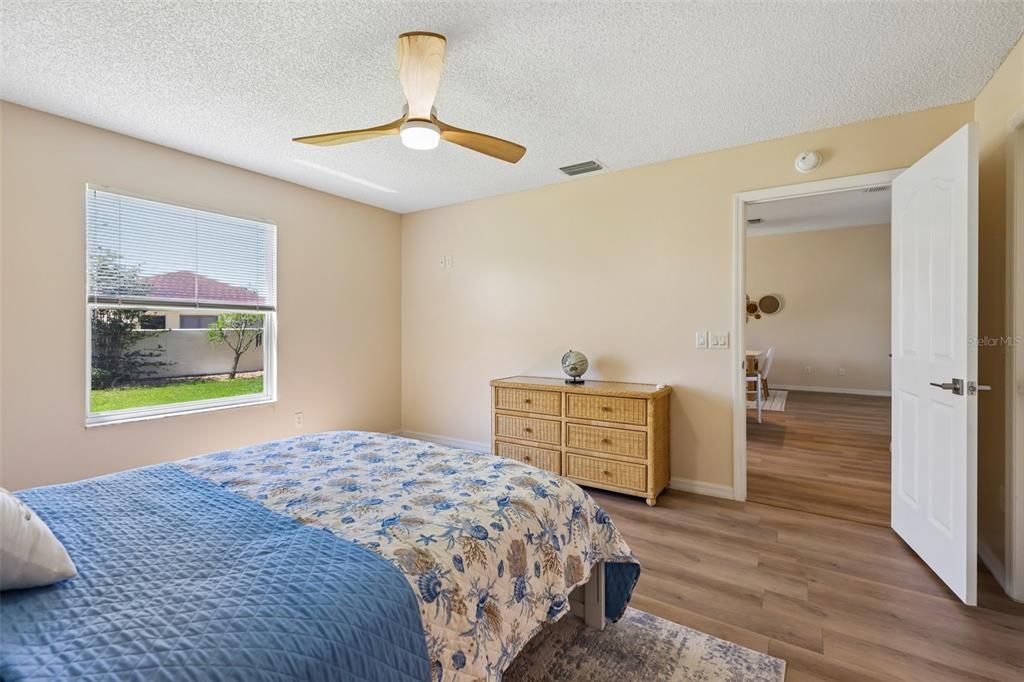 Activo con contrato: $335,000 (3 camas, 2 baños, 1392 Pies cuadrados)