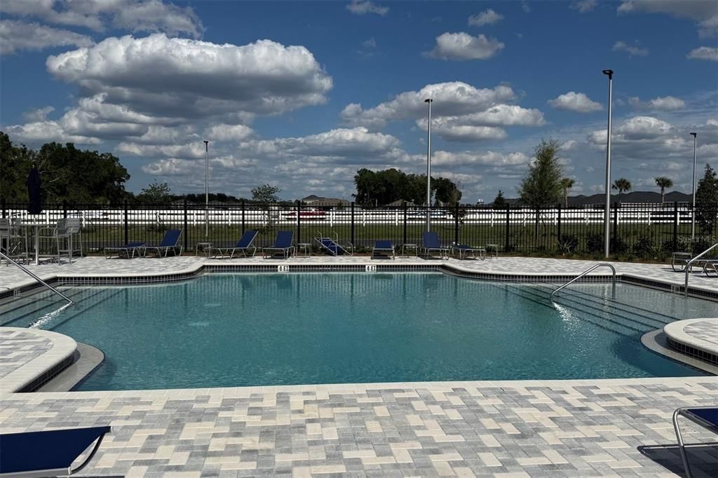 For Rent: $1,750 (3 beds, 2 baths, 1828 Square Feet)