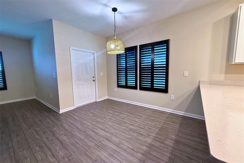 For Rent: $1,750 (3 beds, 2 baths, 1828 Square Feet)