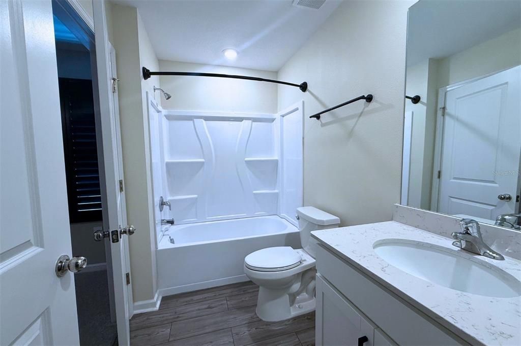 For Rent: $1,750 (3 beds, 2 baths, 1828 Square Feet)