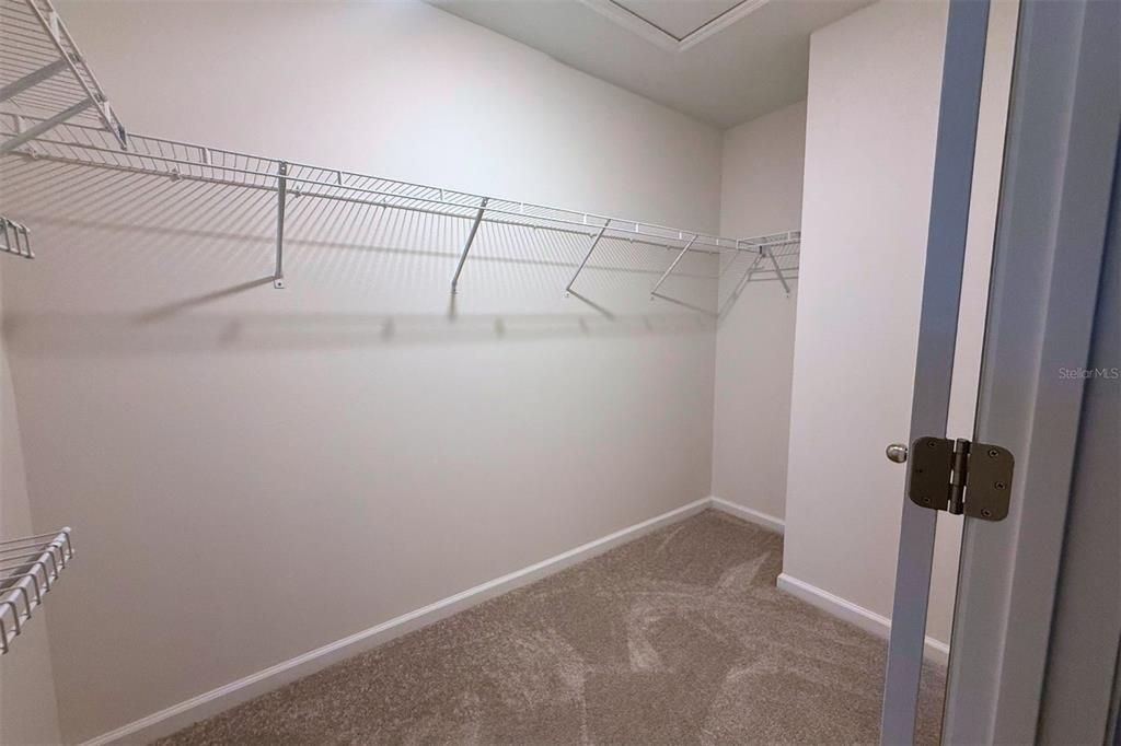 For Rent: $1,750 (3 beds, 2 baths, 1828 Square Feet)