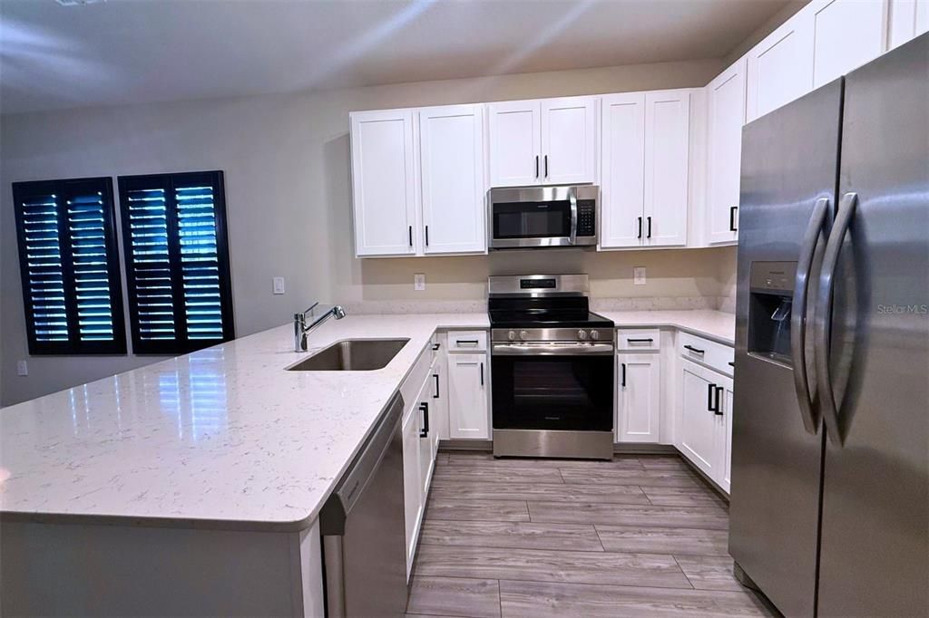 For Rent: $1,750 (3 beds, 2 baths, 1828 Square Feet)