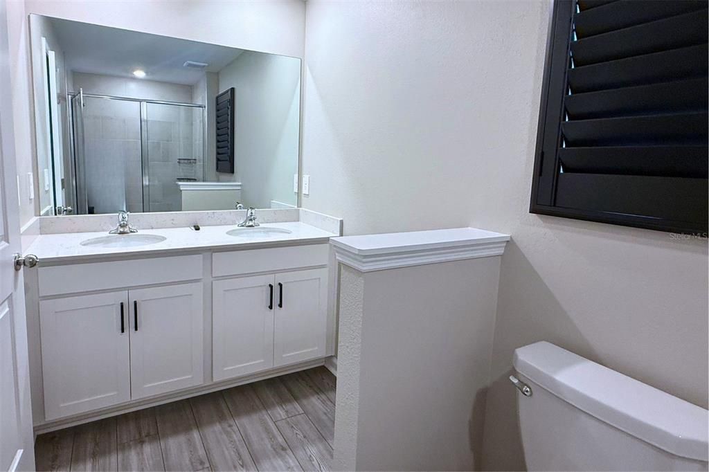 For Rent: $1,750 (3 beds, 2 baths, 1828 Square Feet)