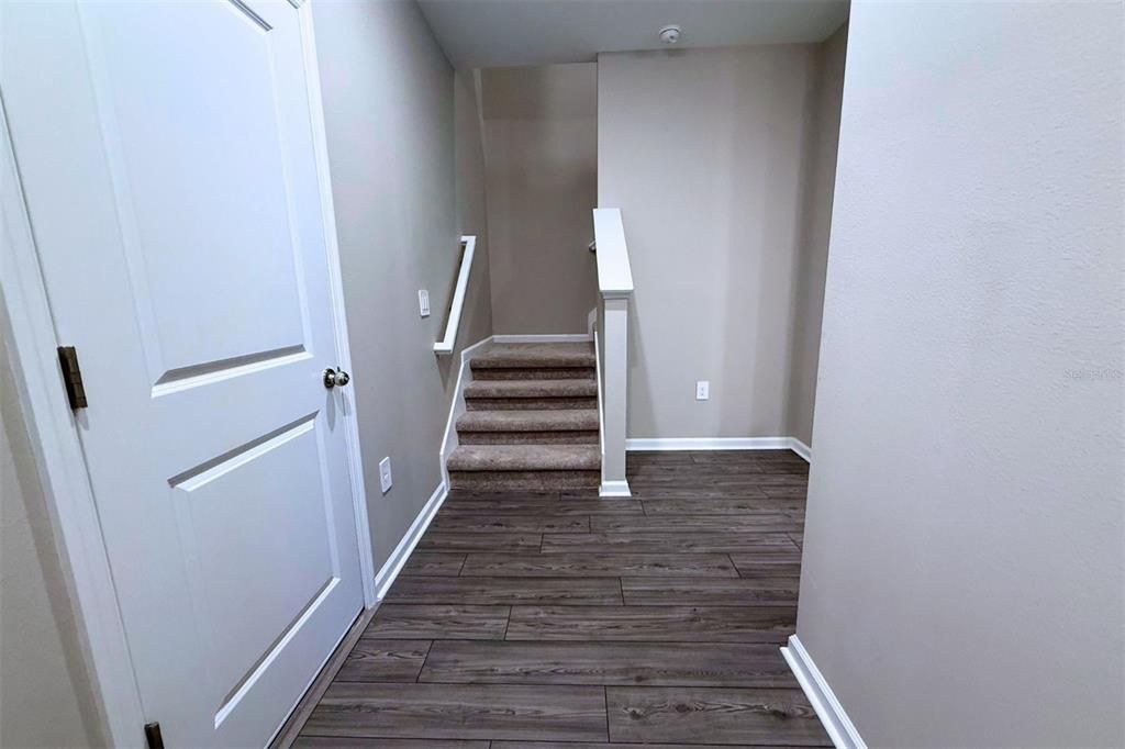 For Rent: $1,750 (3 beds, 2 baths, 1828 Square Feet)