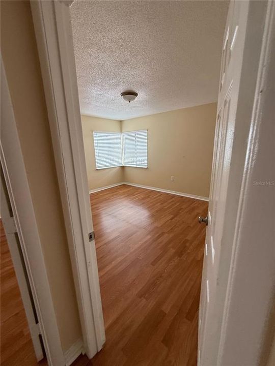 For Sale: $65,000 (2 beds, 1 baths, 850 Square Feet)