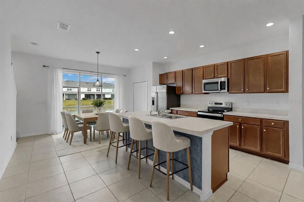 For Rent: $2,000 (3 beds, 2 baths, 1822 Square Feet)