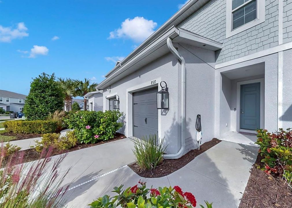 For Rent: $2,000 (3 beds, 2 baths, 1822 Square Feet)