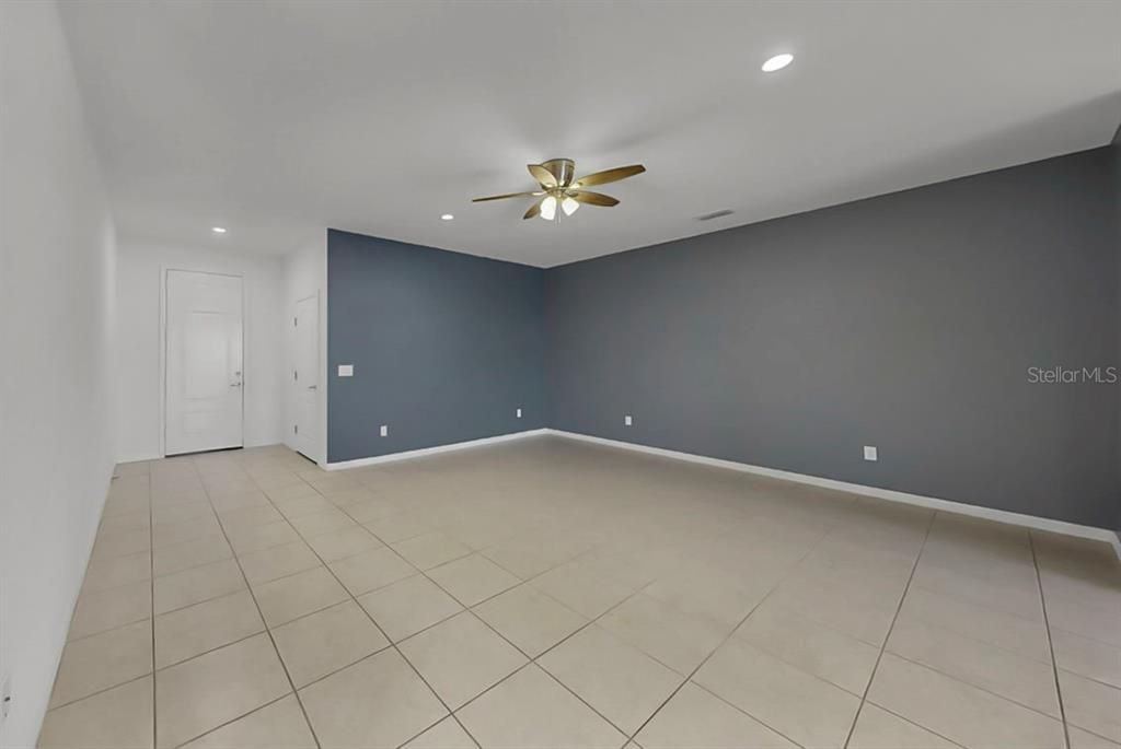 For Rent: $2,000 (3 beds, 2 baths, 1822 Square Feet)
