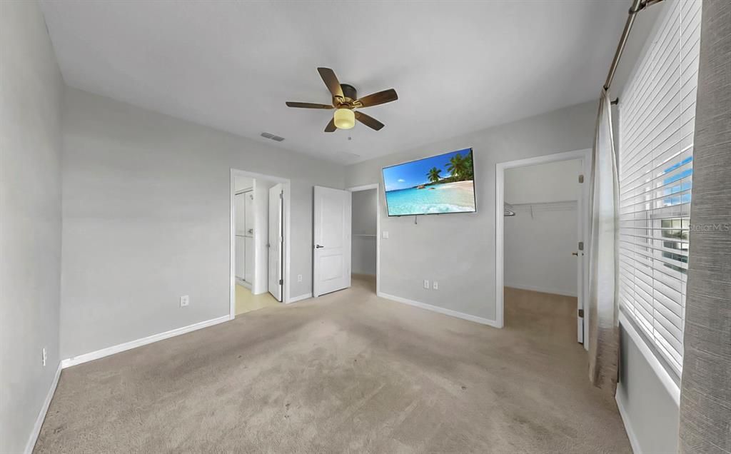 For Rent: $2,000 (3 beds, 2 baths, 1822 Square Feet)