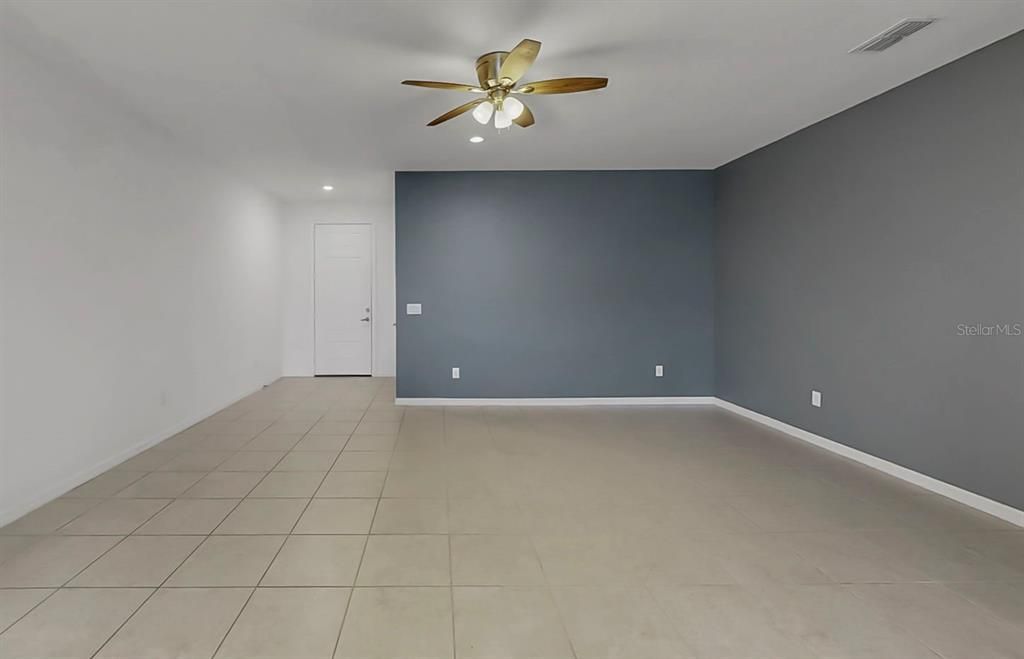 For Rent: $2,000 (3 beds, 2 baths, 1822 Square Feet)